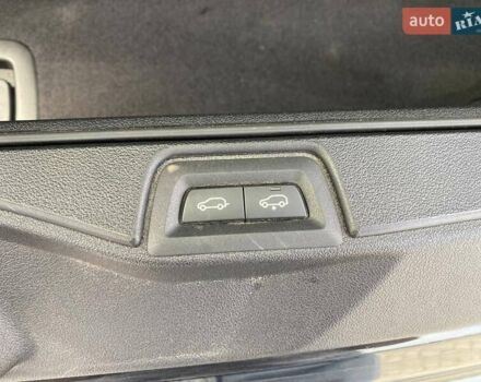 Черный БМВ X7, объемом двигателя 3 л и пробегом 37 тыс. км за 57900 $, фото 37 на Automoto.ua