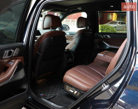 Черный БМВ X7, объемом двигателя 3 л и пробегом 115 тыс. км за 77900 $, фото 38 на Automoto.ua