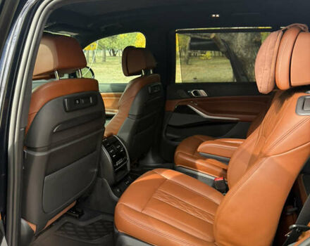 Черный БМВ X7, объемом двигателя 3 л и пробегом 95 тыс. км за 69000 $, фото 14 на Automoto.ua