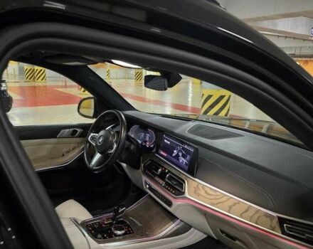 Черный БМВ X7, объемом двигателя 4.4 л и пробегом 125 тыс. км за 29800 $, фото 10 на Automoto.ua