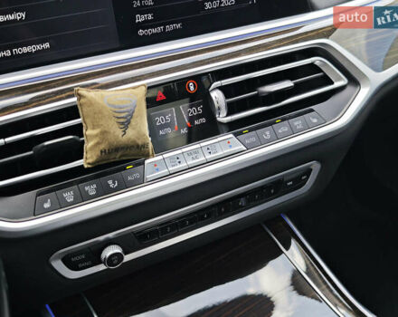 Чорний БМВ X7, об'ємом двигуна 3 л та пробігом 192 тис. км за 54700 $, фото 21 на Automoto.ua