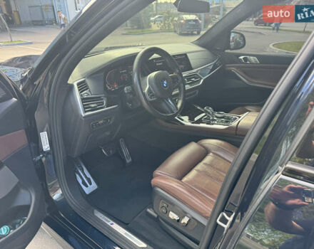 Черный БМВ X7, объемом двигателя 4.39 л и пробегом 223 тыс. км за 59500 $, фото 15 на Automoto.ua
