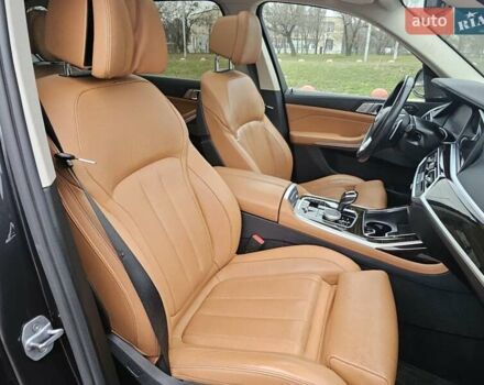 Чорний БМВ X7, об'ємом двигуна 0 л та пробігом 185 тис. км за 49500 $, фото 31 на Automoto.ua
