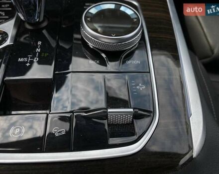 Черный БМВ X7, объемом двигателя 3 л и пробегом 37 тыс. км за 57900 $, фото 19 на Automoto.ua