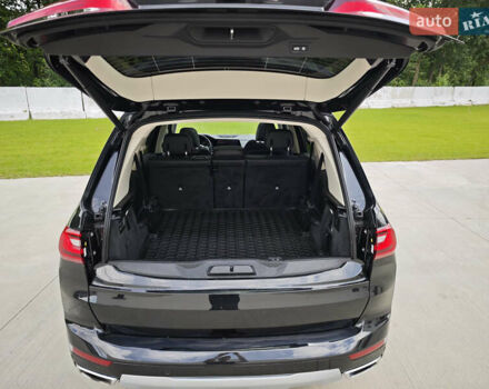 Чорний БМВ X7, об'ємом двигуна 3 л та пробігом 192 тис. км за 54700 $, фото 34 на Automoto.ua