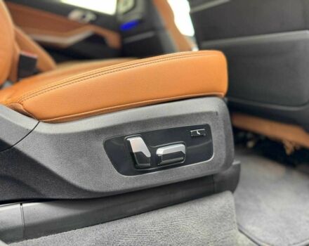 Черный БМВ X7, объемом двигателя 3 л и пробегом 120 тыс. км за 55000 $, фото 18 на Automoto.ua