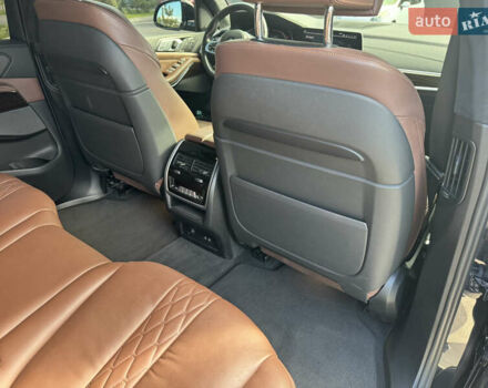 Черный БМВ X7, объемом двигателя 4.39 л и пробегом 223 тыс. км за 59500 $, фото 18 на Automoto.ua