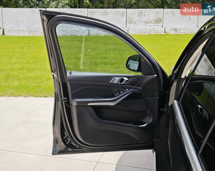 Чорний БМВ X7, об'ємом двигуна 3 л та пробігом 192 тис. км за 54700 $, фото 13 на Automoto.ua