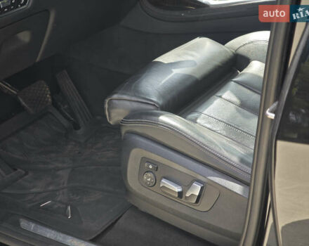 Чорний БМВ X7, об'ємом двигуна 3 л та пробігом 192 тис. км за 54700 $, фото 16 на Automoto.ua