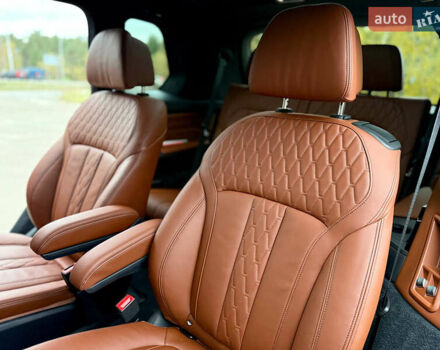 Черный БМВ X7, объемом двигателя 4.39 л и пробегом 102 тыс. км за 78500 $, фото 79 на Automoto.ua