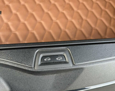 Черный БМВ X7, объемом двигателя 4.39 л и пробегом 107 тыс. км за 70600 $, фото 18 на Automoto.ua