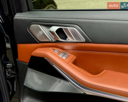 Черный БМВ X7, объемом двигателя 4.39 л и пробегом 102 тыс. км за 78500 $, фото 68 на Automoto.ua