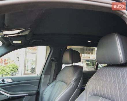 Черный БМВ X7, объемом двигателя 3 л и пробегом 164 тыс. км за 74900 $, фото 19 на Automoto.ua