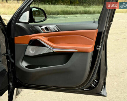 Чорний БМВ X7, об'ємом двигуна 4.39 л та пробігом 102 тис. км за 78777 $, фото 69 на Automoto.ua