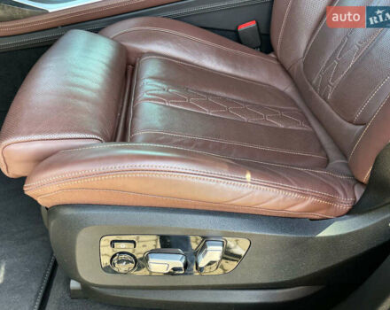 Черный БМВ X7, объемом двигателя 2.99 л и пробегом 105 тыс. км за 81100 $, фото 27 на Automoto.ua