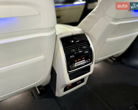 Черный БМВ X7, объемом двигателя 3 л и пробегом 74 тыс. км за 83700 $, фото 32 на Automoto.ua