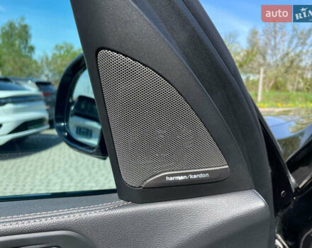 Черный БМВ X7, объемом двигателя 2.99 л и пробегом 105 тыс. км за 81100 $, фото 24 на Automoto.ua