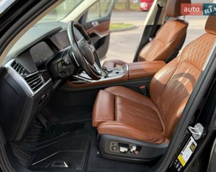 Черный БМВ X7, объемом двигателя 3 л и пробегом 43 тыс. км за 72900 $, фото 22 на Automoto.ua