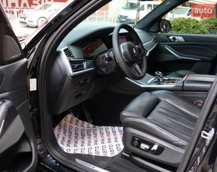 Черный БМВ X7, объемом двигателя 3 л и пробегом 164 тыс. км за 74900 $, фото 17 на Automoto.ua