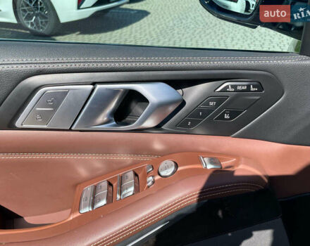 Черный БМВ X7, объемом двигателя 2.99 л и пробегом 105 тыс. км за 81100 $, фото 23 на Automoto.ua