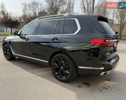 Черный БМВ X7, объемом двигателя 3 л и пробегом 43 тыс. км за 72900 $, фото 13 на Automoto.ua
