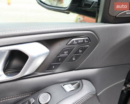 Черный БМВ X7, объемом двигателя 3 л и пробегом 164 тыс. км за 74900 $, фото 14 на Automoto.ua