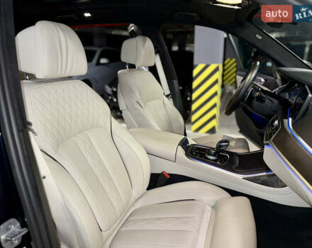 Черный БМВ X7, объемом двигателя 3 л и пробегом 74 тыс. км за 83700 $, фото 41 на Automoto.ua