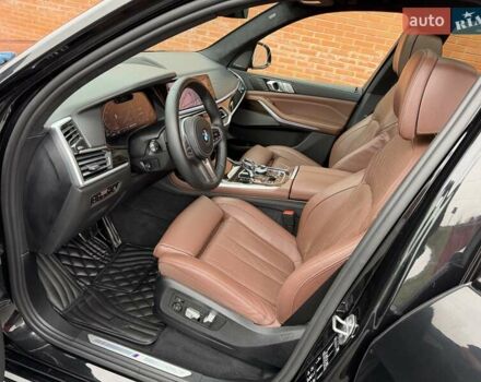 Черный БМВ X7, объемом двигателя 2.99 л и пробегом 124 тыс. км за 74900 $, фото 23 на Automoto.ua