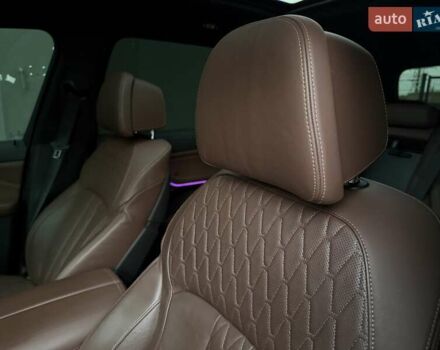 Чорний БМВ X7, об'ємом двигуна 4.4 л та пробігом 182 тис. км за 73222 $, фото 25 на Automoto.ua