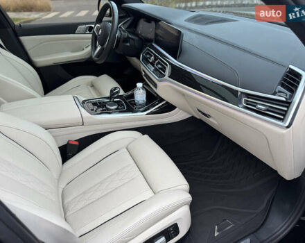 Черный БМВ X7, объемом двигателя 3 л и пробегом 112 тыс. км за 63500 $, фото 18 на Automoto.ua