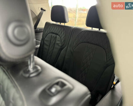 Чорний БМВ X7, об'ємом двигуна 2.99 л та пробігом 160 тис. км за 67000 $, фото 19 на Automoto.ua
