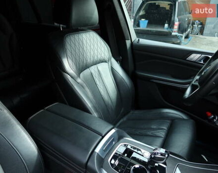 Черный БМВ X7, объемом двигателя 4.39 л и пробегом 77 тыс. км за 85000 $, фото 18 на Automoto.ua