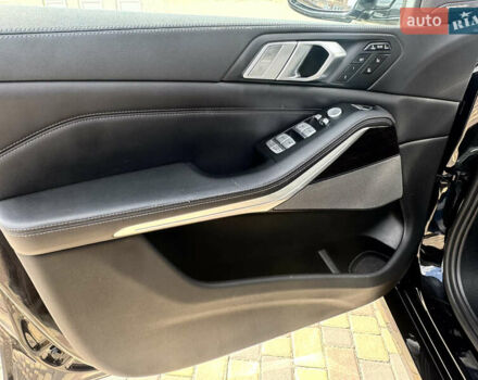 Черный БМВ X7, объемом двигателя 3 л и пробегом 195 тыс. км за 53300 $, фото 20 на Automoto.ua