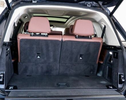 Черный БМВ X7, объемом двигателя 3 л и пробегом 32 тыс. км за 60000 $, фото 7 на Automoto.ua