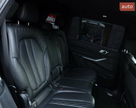 Черный БМВ X7, объемом двигателя 4.39 л и пробегом 77 тыс. км за 85000 $, фото 14 на Automoto.ua