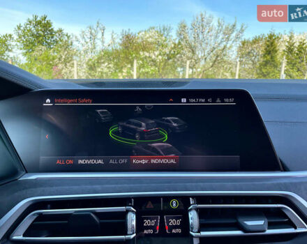 Черный БМВ X7, объемом двигателя 2.99 л и пробегом 105 тыс. км за 81100 $, фото 41 на Automoto.ua