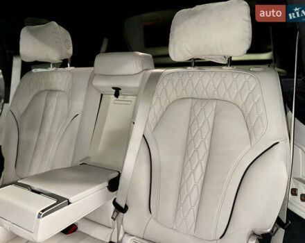 Черный БМВ X7, объемом двигателя 3 л и пробегом 74 тыс. км за 83700 $, фото 31 на Automoto.ua