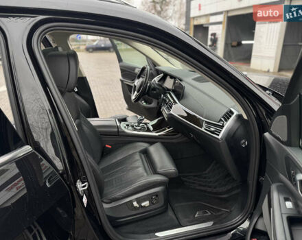 Чорний БМВ X7, об'ємом двигуна 2.99 л та пробігом 160 тис. км за 67000 $, фото 25 на Automoto.ua