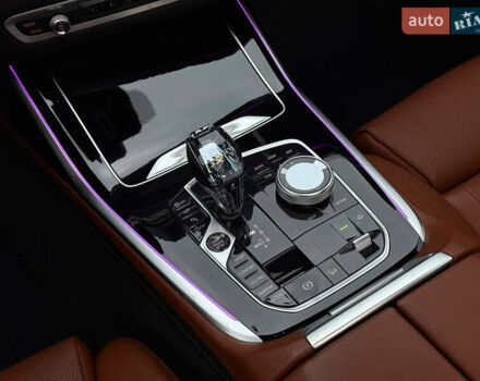 Чорний БМВ X7, об'ємом двигуна 4.39 л та пробігом 102 тис. км за 78777 $, фото 91 на Automoto.ua