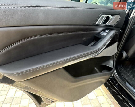 Черный БМВ X7, объемом двигателя 3 л и пробегом 195 тыс. км за 53300 $, фото 25 на Automoto.ua