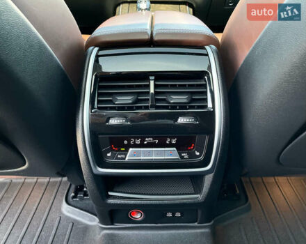 Черный БМВ X7, объемом двигателя 2.99 л и пробегом 105 тыс. км за 81100 $, фото 31 на Automoto.ua