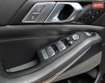 Черный БМВ X7, объемом двигателя 3 л и пробегом 164 тыс. км за 74900 $, фото 13 на Automoto.ua