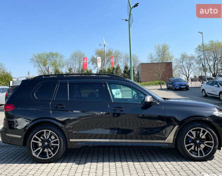 Черный БМВ X7, объемом двигателя 2.99 л и пробегом 105 тыс. км за 81100 $, фото 3 на Automoto.ua