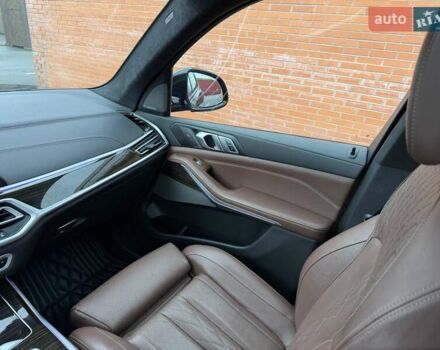 Черный БМВ X7, объемом двигателя 2.99 л и пробегом 124 тыс. км за 74900 $, фото 30 на Automoto.ua