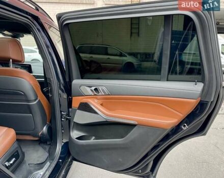 Черный БМВ X7, объемом двигателя 3 л и пробегом 117 тыс. км за 87888 $, фото 56 на Automoto.ua