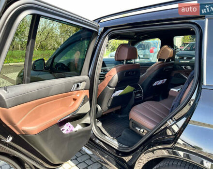 Черный БМВ X7, объемом двигателя 2.99 л и пробегом 105 тыс. км за 81100 $, фото 30 на Automoto.ua