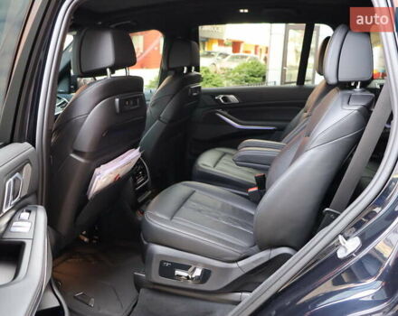 Черный БМВ X7, объемом двигателя 3 л и пробегом 164 тыс. км за 74900 $, фото 42 на Automoto.ua