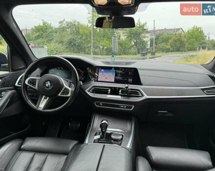 Черный БМВ X7, объемом двигателя 2.99 л и пробегом 105 тыс. км за 78000 $, фото 5 на Automoto.ua