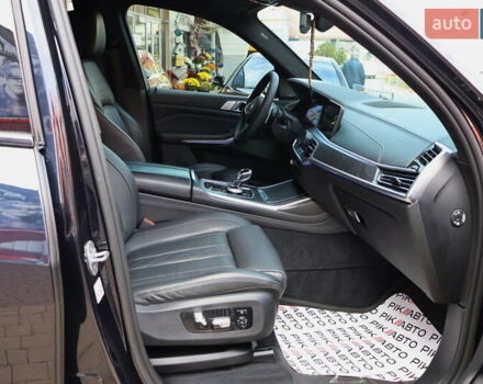 Черный БМВ X7, объемом двигателя 3 л и пробегом 164 тыс. км за 74900 $, фото 52 на Automoto.ua