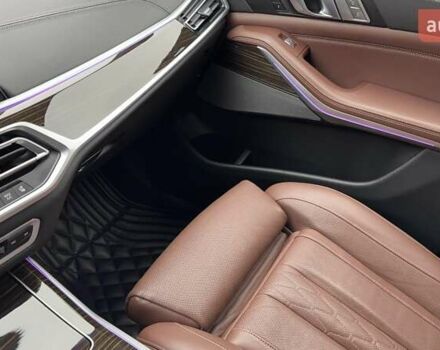 Черный БМВ X7, объемом двигателя 2.99 л и пробегом 124 тыс. км за 74900 $, фото 59 на Automoto.ua